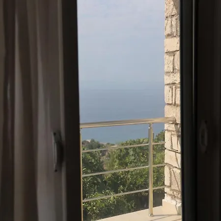 Dhrami Qeparo