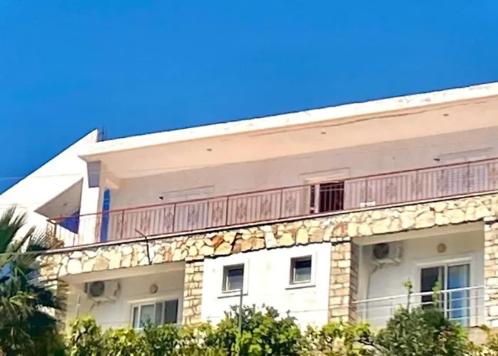 Apartamento Dhrami