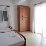 Apartamento Dhrami *