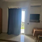 Dhrami Apartamento Qeparo